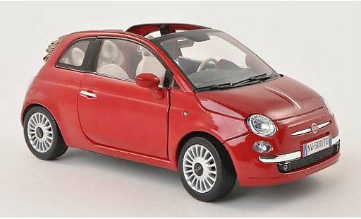 Fiat 500 C 1/18 Motormax Cabrio rood modelauto