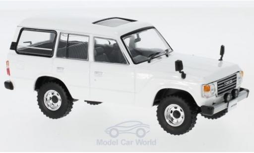 Modelauto Toyota Land Cruiser 60 LC60 wit RHD 1982 1/43 First 43 Models
