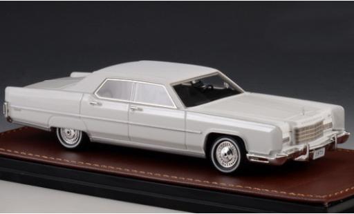 Modelauto Lincoln Continental Town Car wit/mat-wit 1973 1/43 GLM