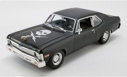 Modelauto Chevrolet Nova tuning mat-zwart/Dekor Death Proof 1971 1/18 GMP