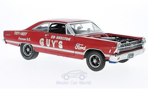 Modelauto Ford Fairlane Berline 427R Lightweight rood Ed Skeltons TUFF e NUFF 1/18 GMP