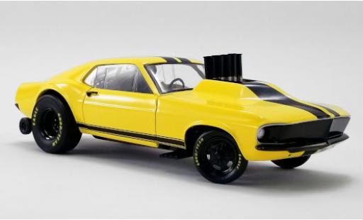 Modelauto Ford Mustang Gasser Stinger geel/zwart 1969 1/18 GMP