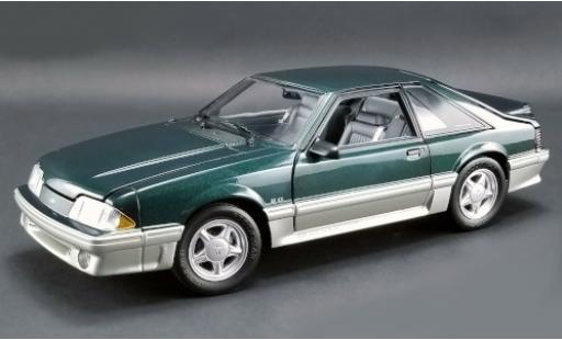 Modelauto Ford Mustang GT metallic groen/grijs Home Improvement 1991 1/18 GMP