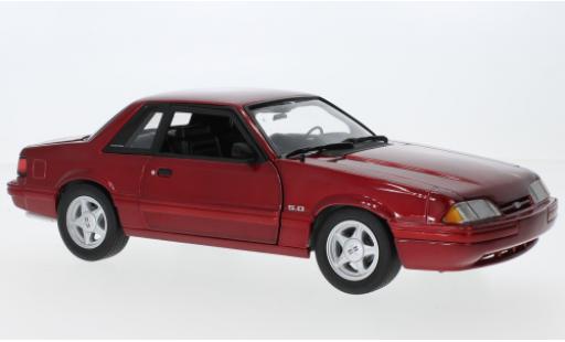 Modelauto Ford Mustang LX 5.0 metallic rood 1993 1/18 GMP