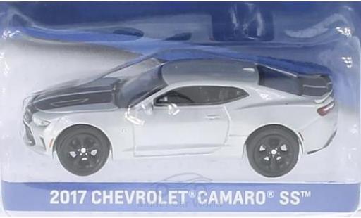 Modelauto Chevrolet Camaro SS grijs/zwart 2017 zonder Vitrine 1/64 Greenlight