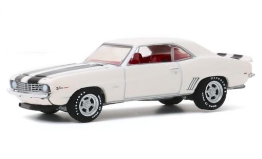 Modelauto Chevrolet Camaro Z28 Z/28 wit/zwart 1969 1/64 Greenlight