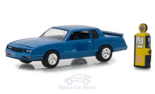 Modelauto Chevrolet Monte Carlo SS metallic blauw 1984 met Zapfs&Atilde;&curren;ule 1/64 Greenlight