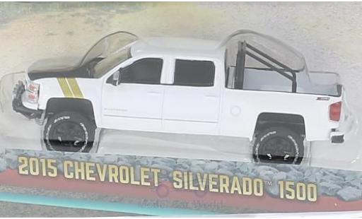 Modelauto Chevrolet Silverado pickup 1500 wit/zwart 2015 1/64 Greenlight