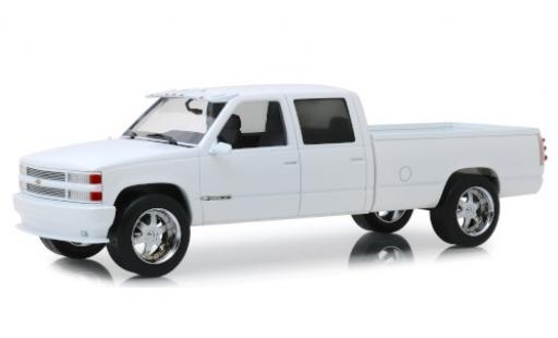 Modelauto Chevrolet Silverado pickup 3500 Crew Cab Custom wit 1997 1/18 Greenlight