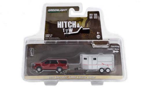 Modelauto Chevrolet Tahoe suv rood 2021 met Horse Trailer 1/64 Greenlight