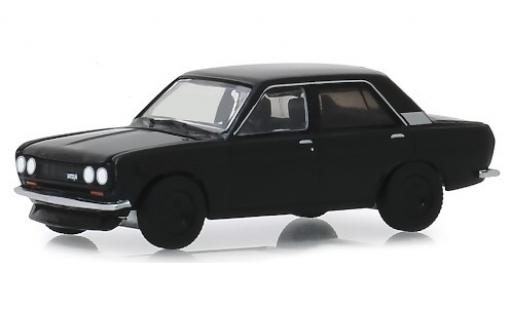 Modelauto Datsun 510 Sedan zwart 1970 1/64 Greenlight