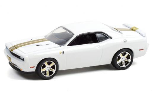 Modelauto Dodge Challenger Coupe RT wit/Dekor Hurst Performance 2009 1/64 Greenlight