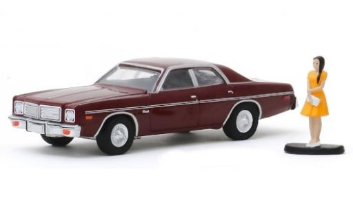 Modelauto Dodge Coronet Berline metallic rood/mat-rood 1976 avec figurine 1/64 Greenlight