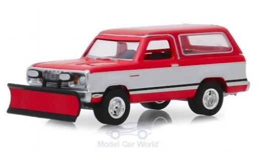 Modelauto Dodge Ramcharger SUV rood/wit 1977 met Schneepflug 1/64 Greenlight