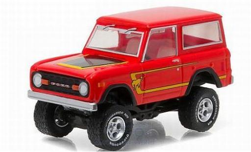 Modelauto Ford Bronco Wagon rood/Dekor 1977 All Terrain Series 4 zonder Vitrine 1/64 Greenlight