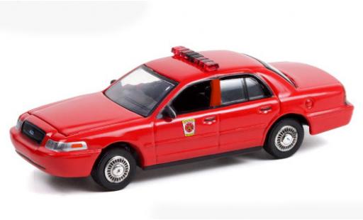 Modelauto Ford Crown Police Interceptor Victoria rood/Dekor Maryland Fire Department 2001 1/64 Greenlight