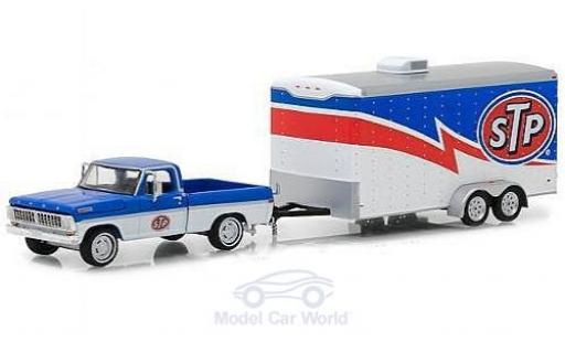 Modelauto Ford F-100 Pickup 00 STP 1970 met geslotenem Autoanh&Atilde;&curren;nger 1/64 Greenlight