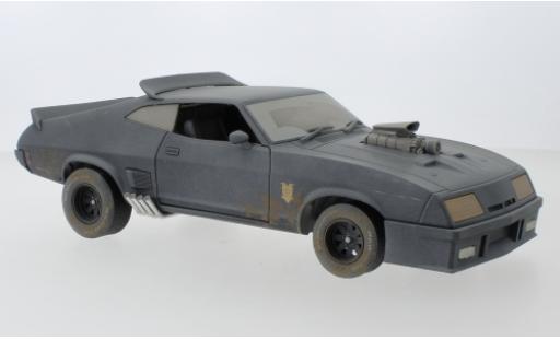 Modelauto Ford Falcon Interceptor XB RHD Mad Max - Last of the V8 Interceptors 1973 avec Verwitterungseffekt 1/18 Greenlight