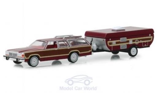 Modelauto Ford LTD Country Squire rood/Holzoptik 1981 met Pop-Up Camper Trailer 1/64 Greenlight