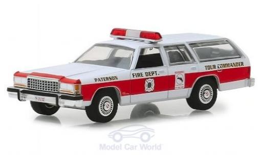 Modelauto Ford LTD Crown Victoria Wagon Paterson Fire Department 1985 1/64 Greenlight
