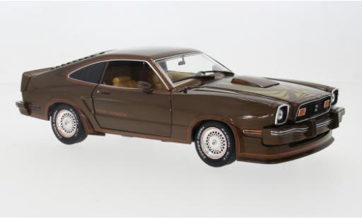 Modelauto Ford Mustang King Cobra II bruin/oranje 1978 1/18 Greenlight