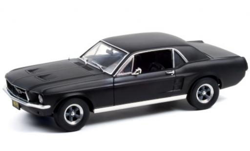 Modelauto Ford Mustang Hardtop mat-zwart 1967 Creed 1/18 Greenlight