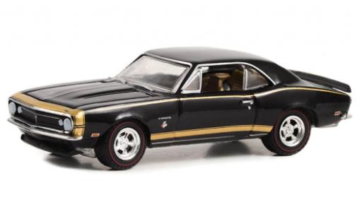 Modelauto Chevrolet Camaro Coupe zwart/dor&Atilde;&copy; zwart Panther 1967 1/64 Greenlight