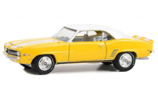 Modelauto Chevrolet Camaro Z28 Z/28 geel/wit 1969 1/64 Greenlight