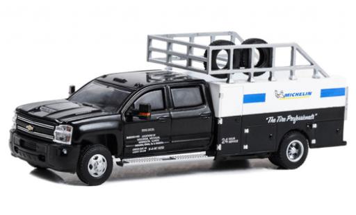Modelauto Chevrolet Silverado pickup Dually Tire Service Truck Michelin 2018 1/64 Greenlight