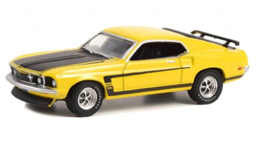 Modelauto Ford Mustang Boss 302 geel/zwart 1969 1/64 Greenlight
