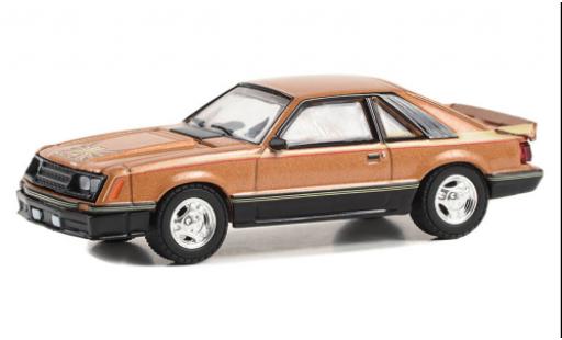 Modelauto Ford Mustang Cobra metallic beige 1980 1/64 Greenlight