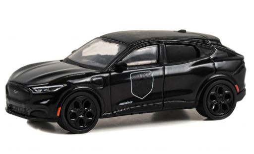 Modelauto Ford Mustang GT Mach E zwart 2023 1/64 Greenlight