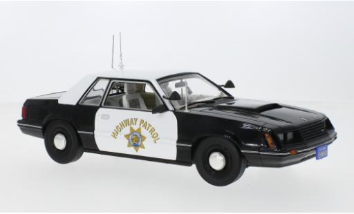 Modelauto Ford Mustang SSP California autoroute Patrol 1982 1/18 Greenlight