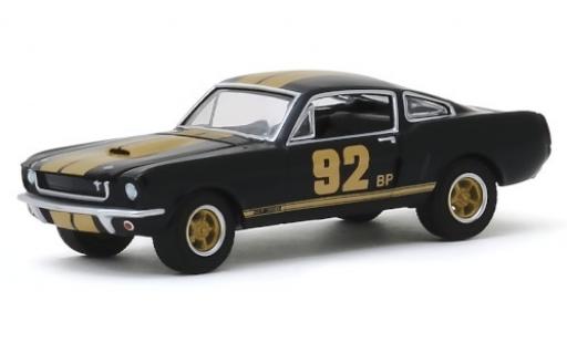 Modelauto Shelby GT 350 1966 H zwart/gold 92 BP 1/64 Greenlight