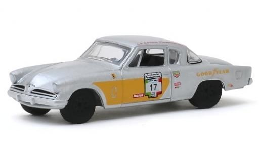 Modelauto Studebaker Commander Carrera Panamericana No.17 1953 1/64 Greenlight