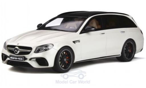 Modelauto Mercedes Classe E T-Modell AMG E63 metallic wit 2019 1/18 GT Spirit