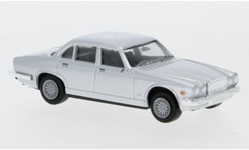 Modelauto Jaguar XJ6 Base 6 grijs 1/87 Herpa