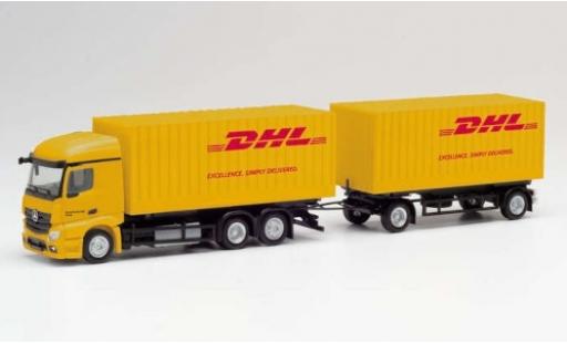 Modelauto Mercedes Actros Streamspace 2.3 DHL 2018 Cargoboxenh&Atilde;&curren;ngerzug 1/87 Herpa