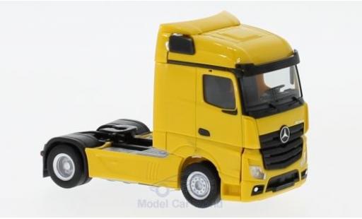 Modelauto Mercedes Actros Streamspace 2.5 geel 2018 Zugmaschine 1/87 Herpa