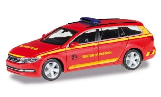Modelauto Volkswagen Passat B8 Variant Brandweer Dresden 2018 1/87 Herpa