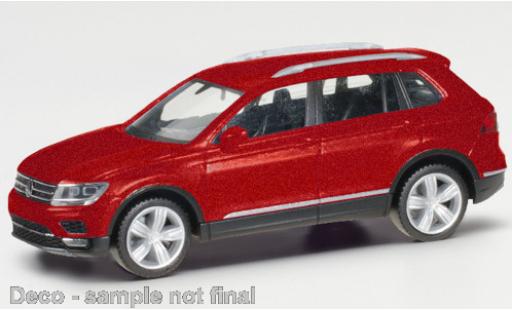 Modelauto Volkswagen Tiguan Base metallic rood 1/87 Herpa