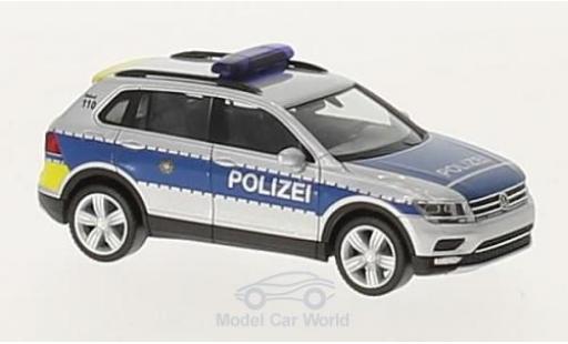 Modelauto Volkswagen Tiguan Base Politie Wiesbaden 1/87 Herpa