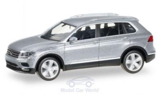 Modelauto Volkswagen Tiguan Base grijs 1/87 Herpa