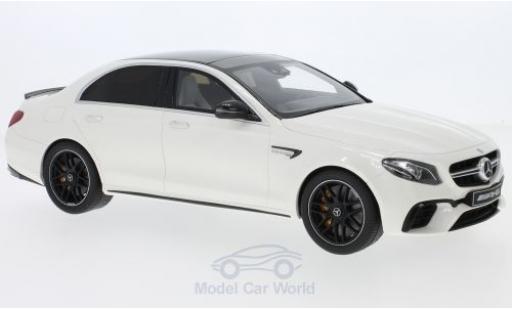 Modelauto Mercedes Classe E Base AMG E63 S wit 2018 1/18 GT Spirit