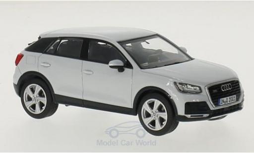 Modelauto Audi Q2 suv wit 1/43 iScale