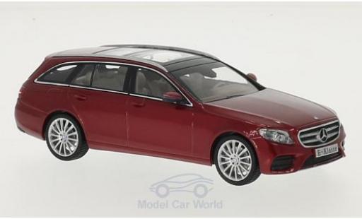 Modelauto Mercedes Classe E T-Modell (S213) metallic rood 1/43 iScale