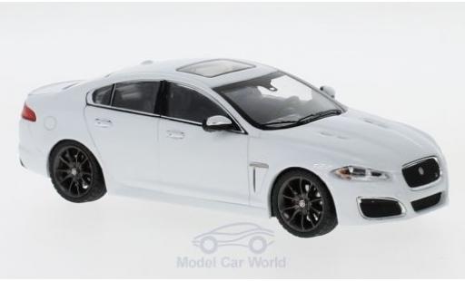 Modelauto Jaguar XF R wit 1/43 IXO