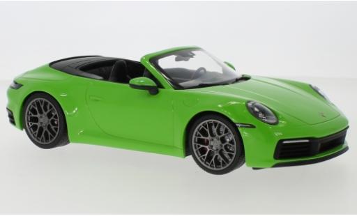 Modelauto Porsche 911 4S Carrera Cabriolet metallic groen 2019 1/18 Minichamps