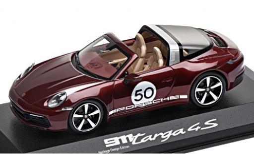 Modelauto Porsche 911 Targa 4S metallic rood/Dekor No.50 Heritage Design Edition 1/43 Minichamps