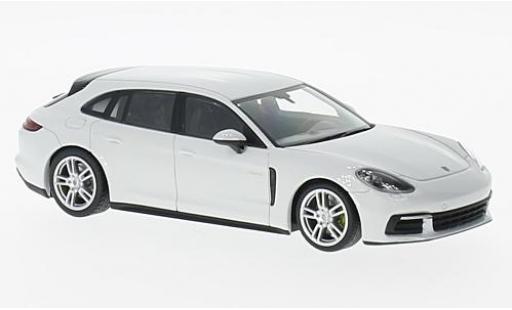 Modelauto Porsche Panamera e-hybrid 4 Sport Turismo wit 1/43 Minichamps
